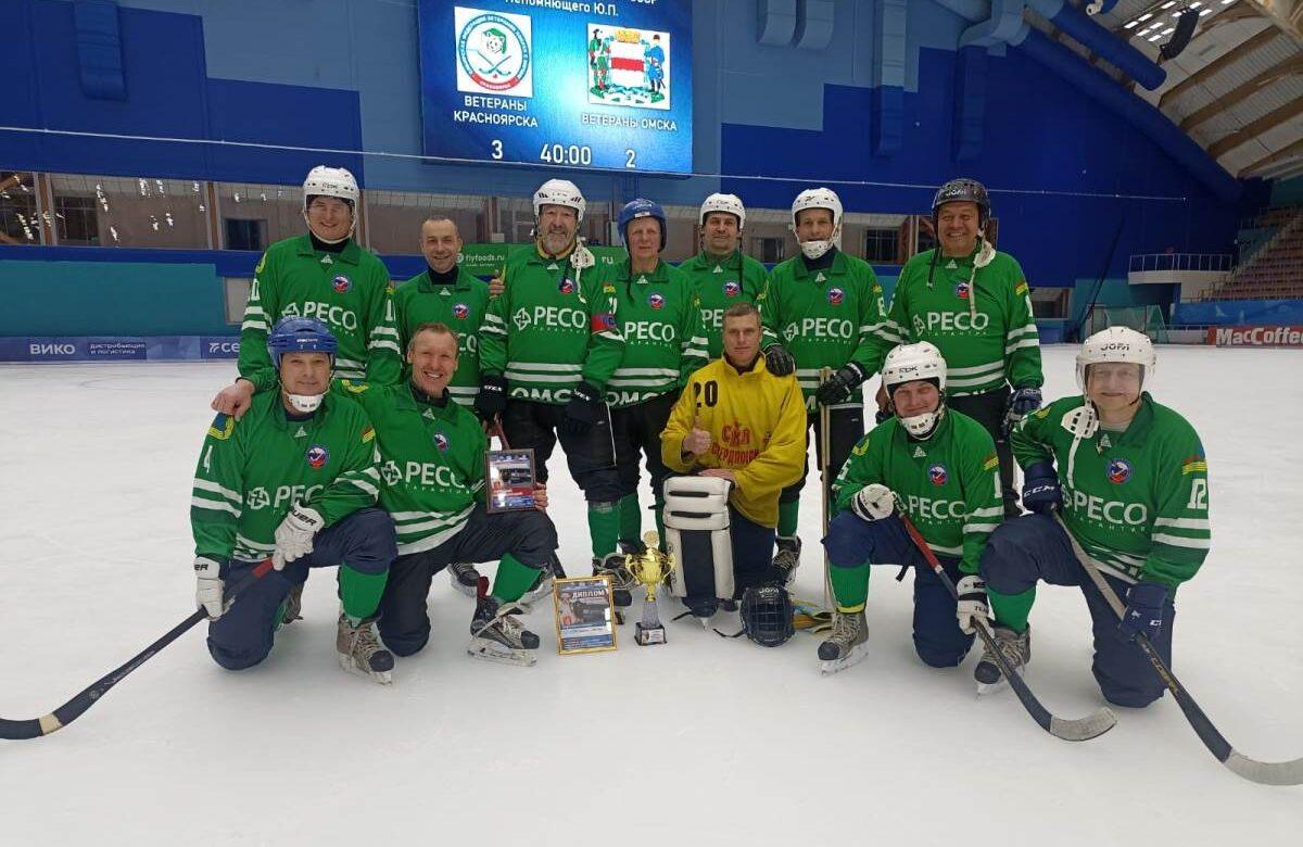 Команда директора Омского филиала РЕСО-Гарантия взяла серебро в турнире по хоккею с мячом