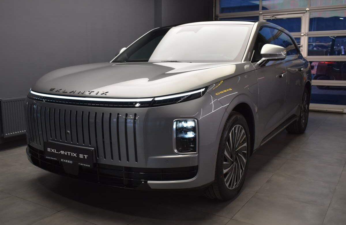 В EXEED Центре АВТОДОМ Варшавка и EXEED Центре АВТОДОМ Стачек стартовали продажи флагманского кроссовера EXLANTIX ET