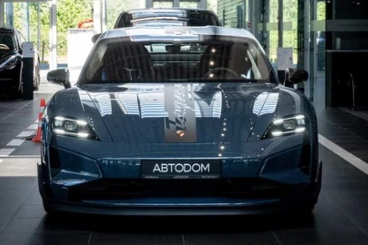 В АВТОДОМ Пулково представлен единственный в России Porsche Taycan Turbo GT Weissach I рестайлинг