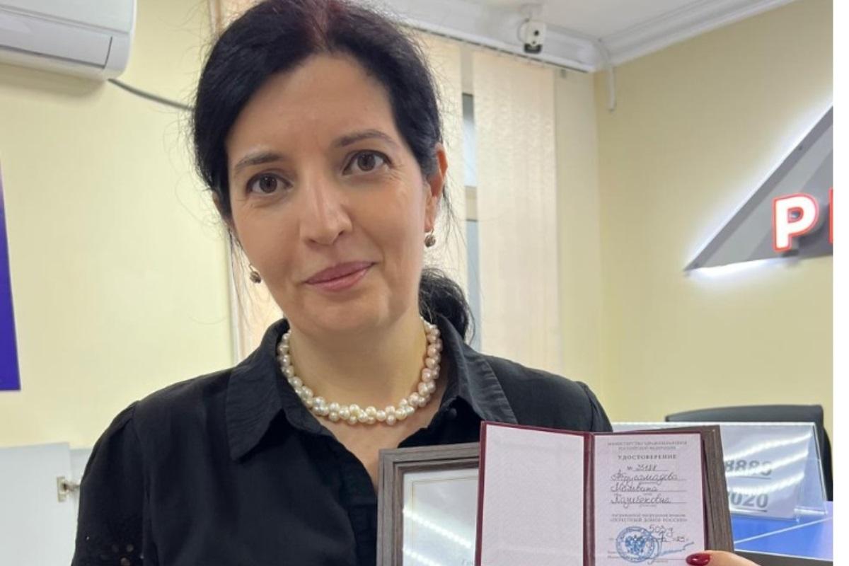 Главный бухгалтер филиала «МАКС-М» в Махачкале Мальвина Абдусамадова удостоена звания «Почетный донор России»
