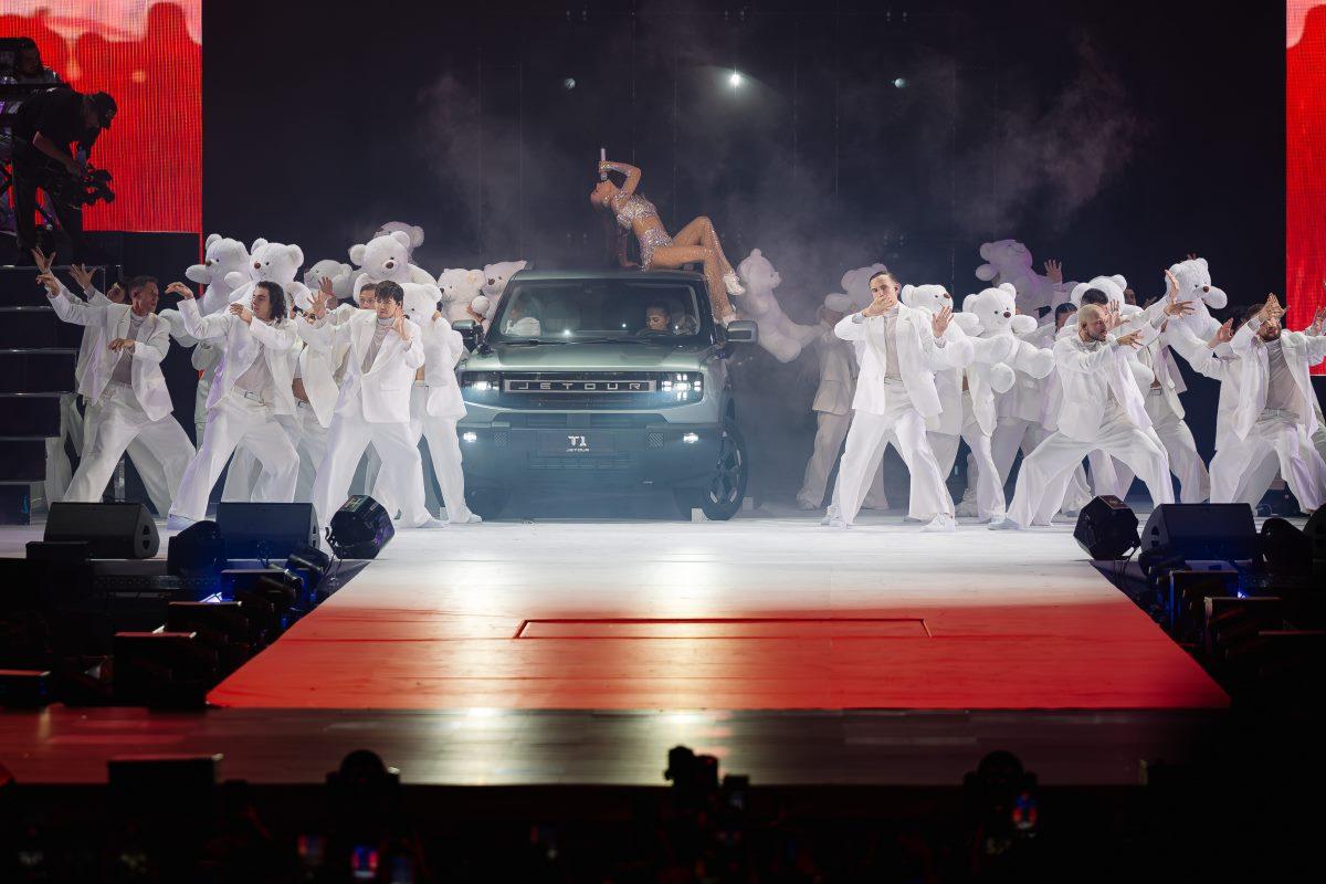 Мари Краймбрери стала одной из первых обладательниц нового кроссовера бренда JETOUR, представленного в АвтоСпецЦентр