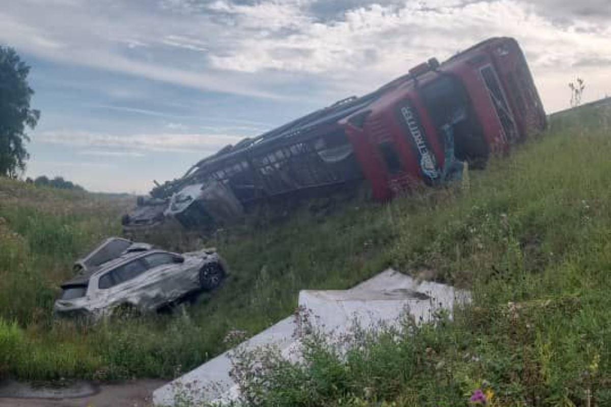 СК «ПАРИ» выплатила более 16 млн. рублей за перевернувшийся автовоз с машинами