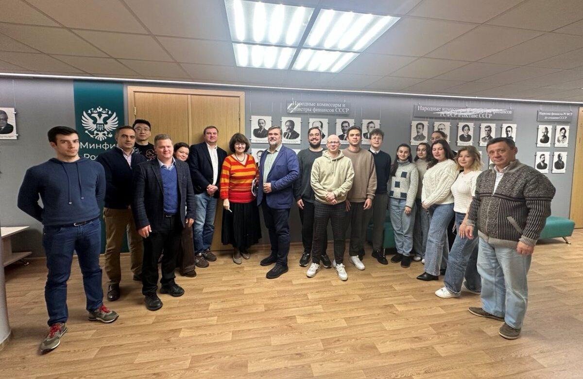 Сверим страховые подходы: мастер-класс научной школы «Страхование» Финансового университета