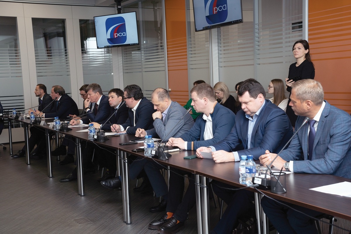 ВЫЕЗДНОЕ ЗАСЕДАНИЕ КОМИТЕТА ГД РФ ПО ТРАНСПОРТУ И РАЗВИТИЮ ТРАНСПОРТНОЙ ИНФРАСТРУКТУРЫ