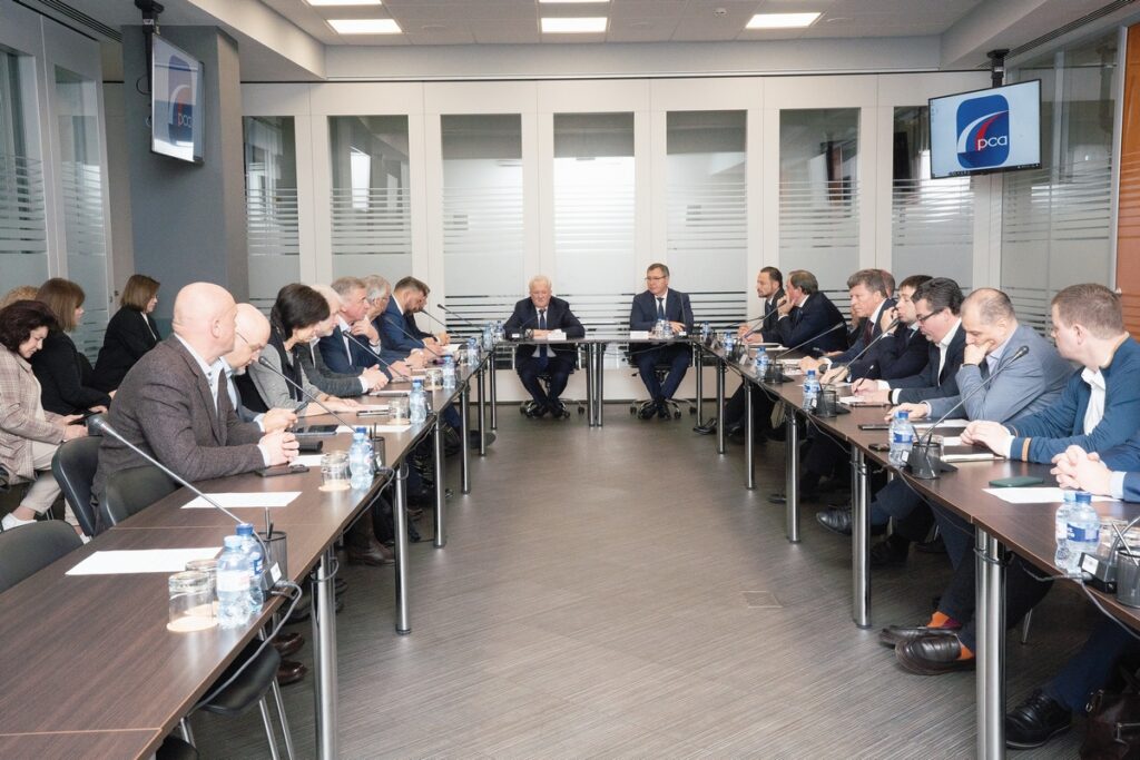 Незнание порождает недоверие, но доверие у нас к вам есть…