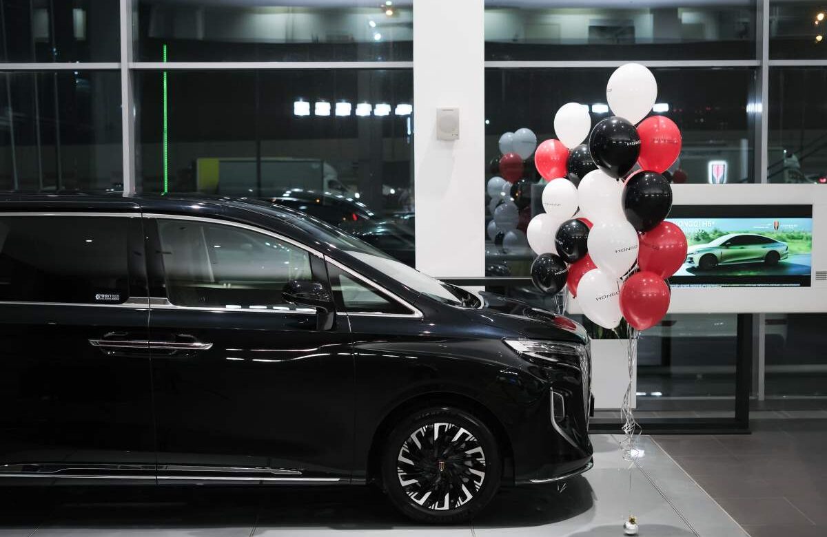 АВТОДОМ презентовал HONGQI HQ9 в рамках торжественного открытия дилерского центра HONGQI АВТОДОМ Восток