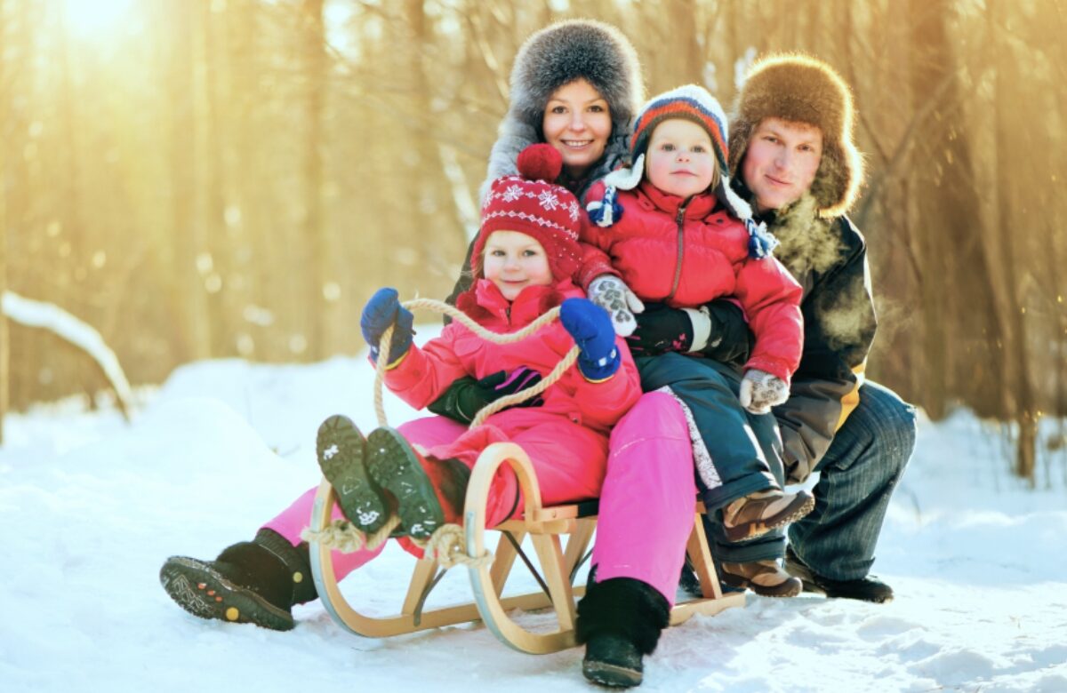Особенности зимней страховки. Какие полисы актуальны в холодное время?