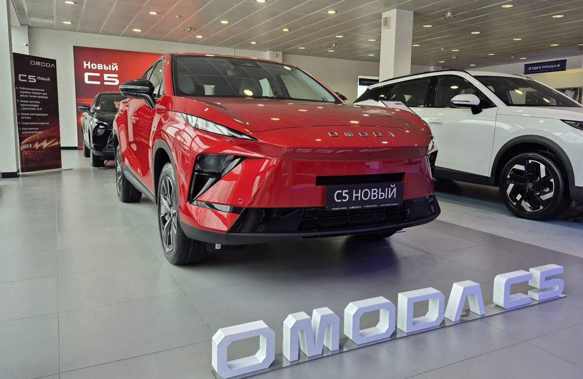 JAECOO J7 и OMODA C5 нового поколения: какие автомобили выбирают клиенты ГК АВТОДОМ в 2026 году