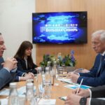 Сегодня на Петербургском международном экономическом форуме состоялась встреча губернатора Томской области Владимира Мазура и генерального директора СберЛизинга Виктора Вентимилла Алонсо