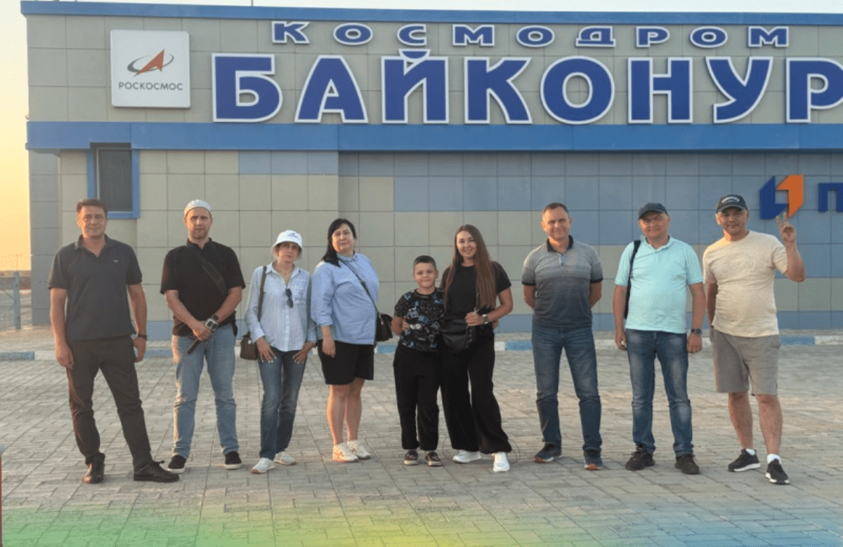 Победители розыгрыша СберЛизинга посетили запуск пилотируемого корабля «Союз МС-29» на Байконуре