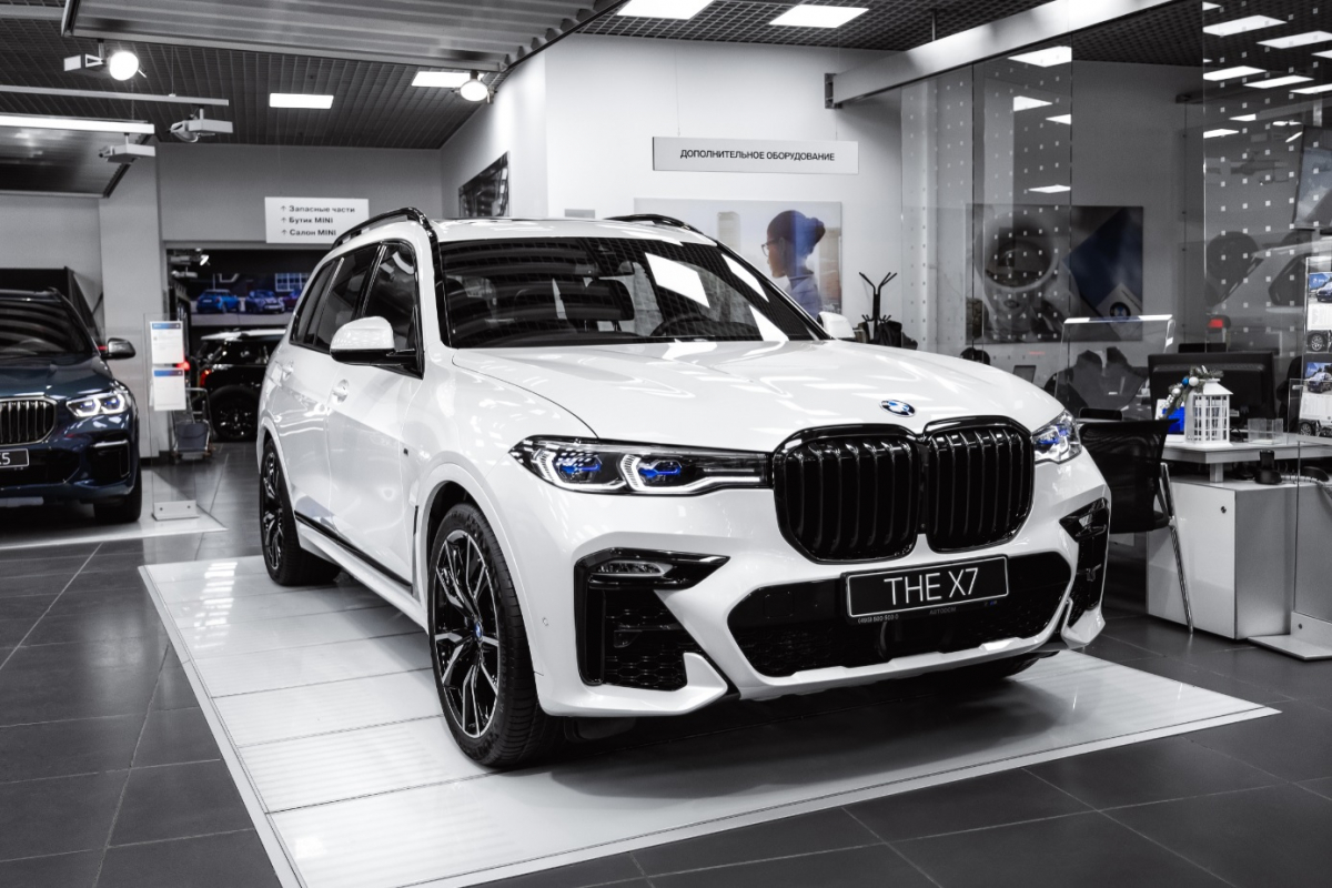 Николай Макашов, руководитель отдела корпоративных продаж АВТОДОМ BMW Зорге, рассказал о росте популярности услуг лизинга в официальных дилерских центрах