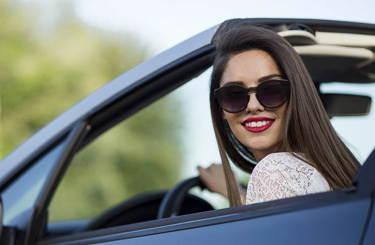 Почему женщины считаются более аккуратными водителями?